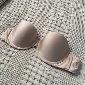 34C strapless Victoria’s Secret push up